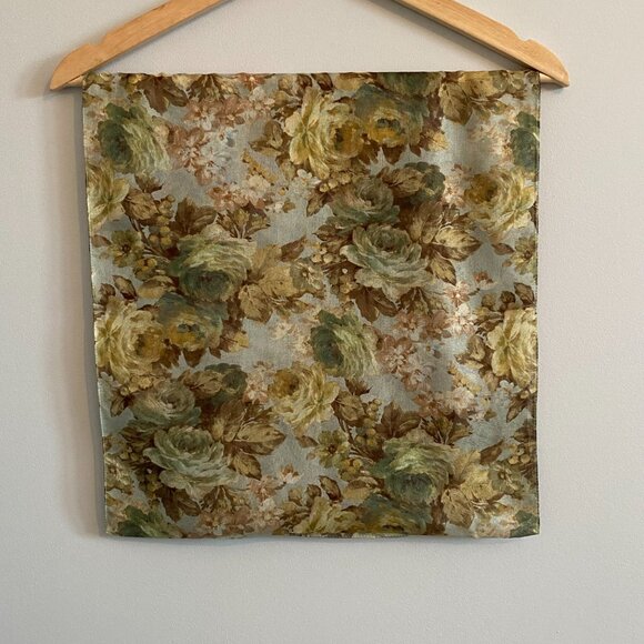 Vintage Made in Italy Oldstock Sheer Scarf Green, Pink, Blue, Cabbage Rose Print - Picture 3 of 8